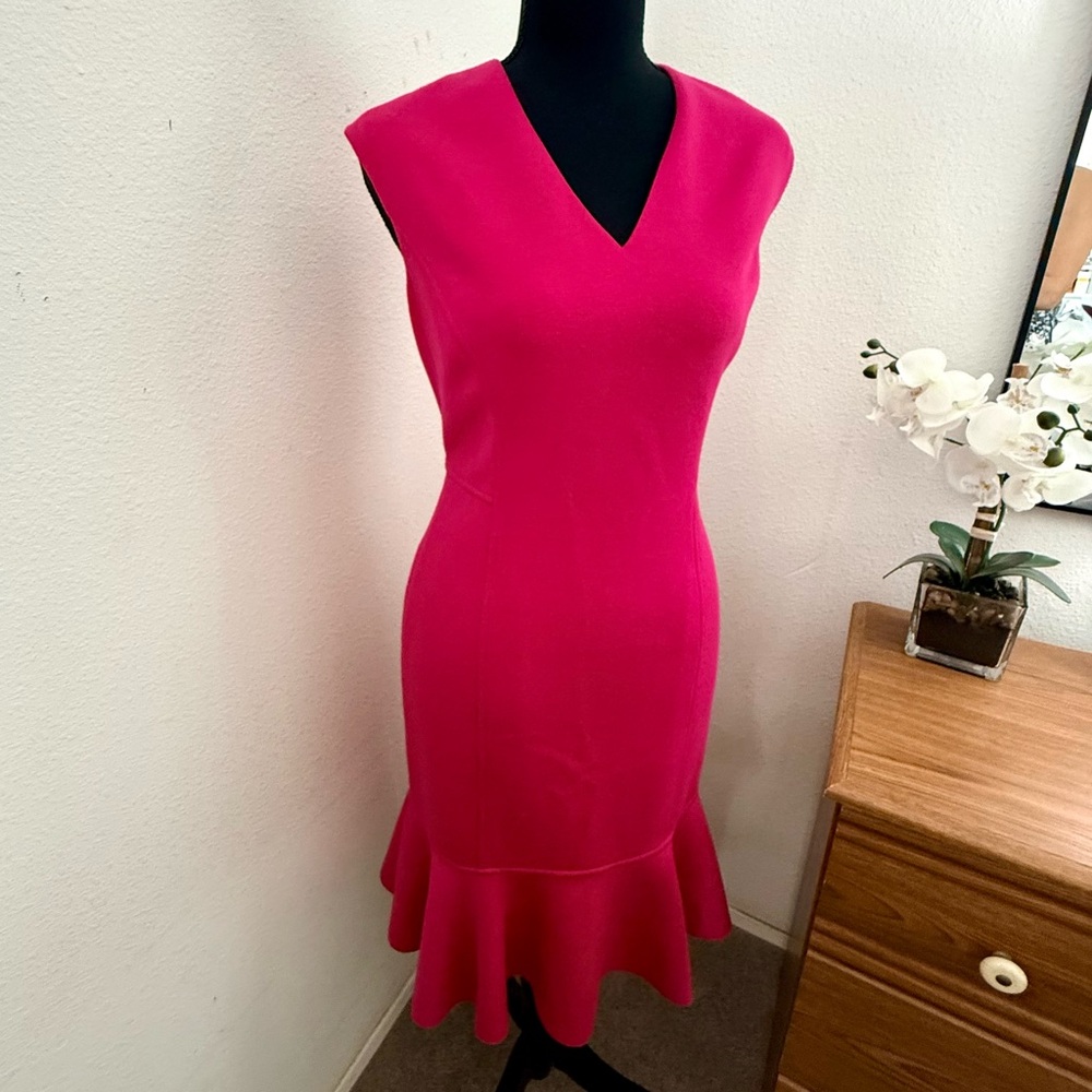 Elie Tahari Women's Fuchsia Camellia V-Neck Fit-and-Flare Dress (Size 8) - Picture 2 of 12